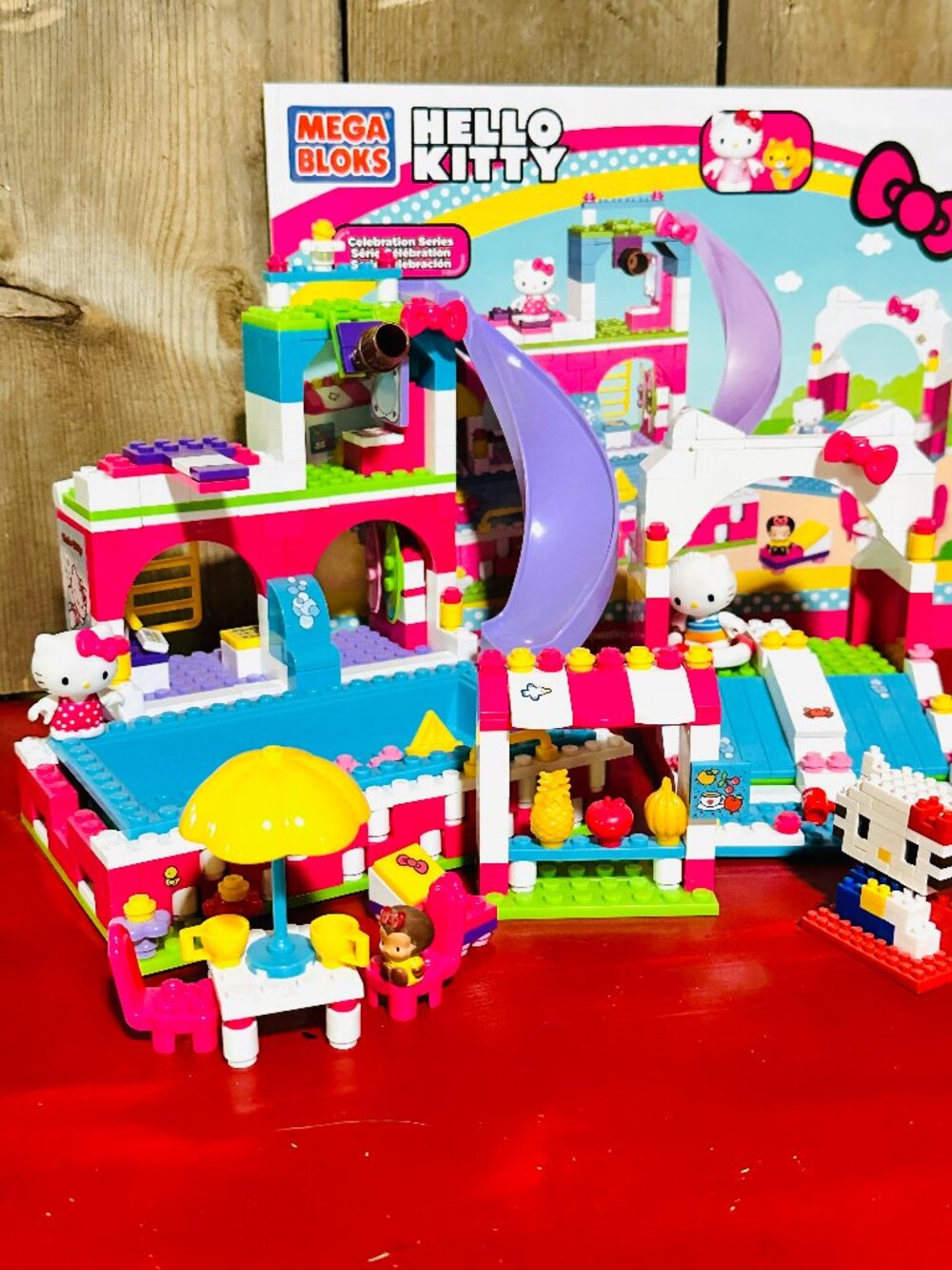 Hello Kitty Mega Bloks Splash n Swim Water Park Set
